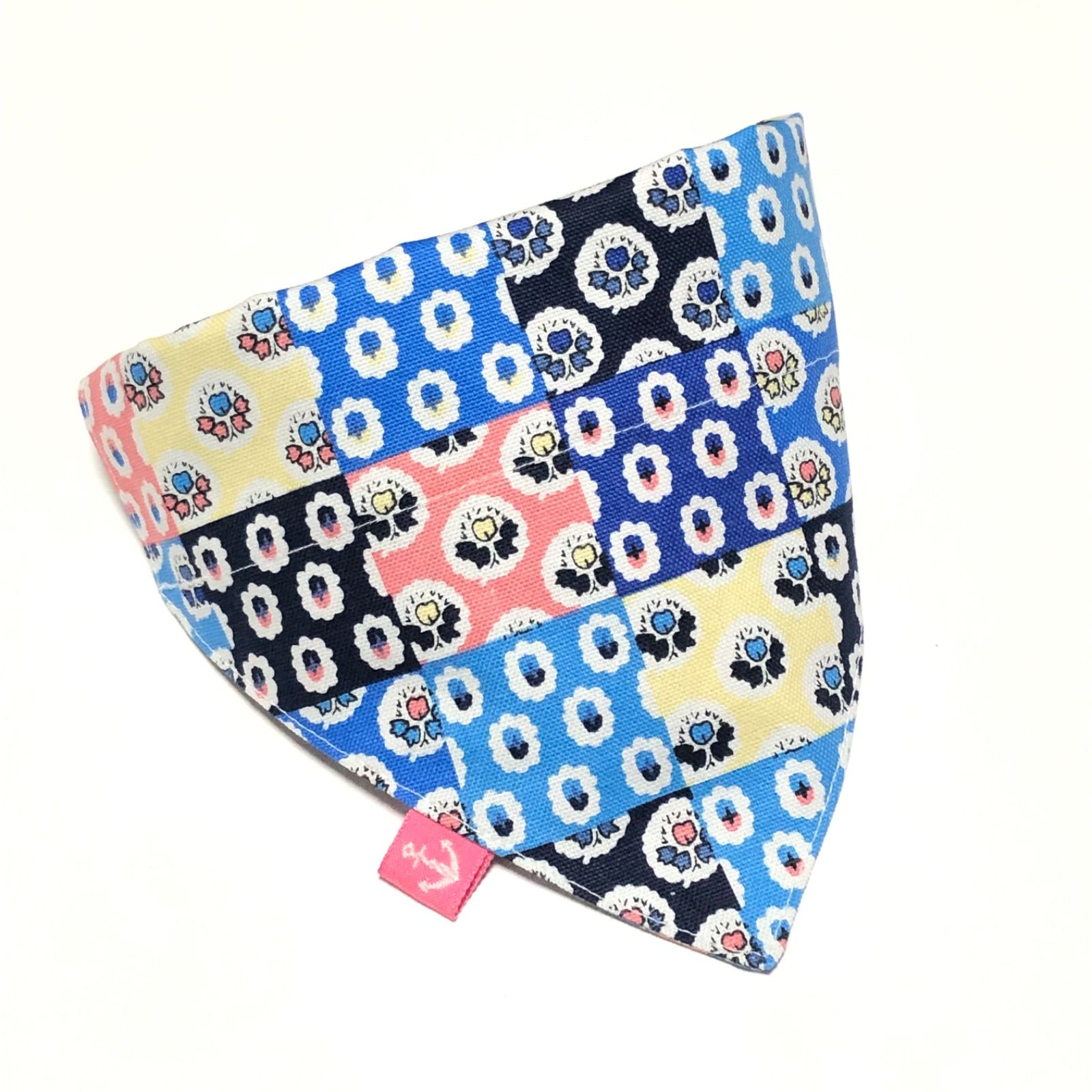 No.2692☘️ 犬猫用 リバーシブルバンダナ XSサイズ ハワイアン イエロー No.2692☘️ 犬猫用 リバーシブルバンダナ XSサイズ ハワイアン