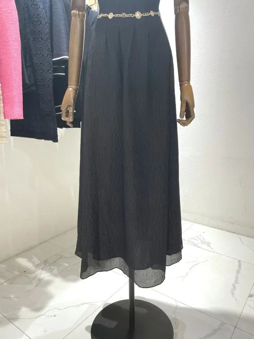 MOJO.S.PHINE モジョエスピン ピンタック フリル ベルト付き ロング丈ワンピース