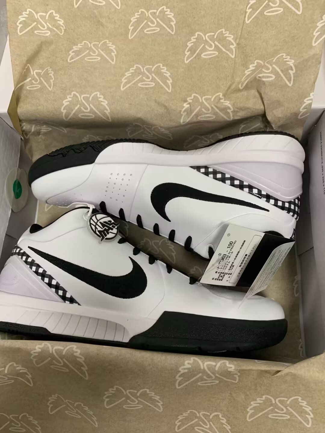 NIKE ナイキ スニーカー FJ9363-100 KOBE 4 PROTRO MAMBACITA SNEAKER コービー プロトロ スニーカー ホワイト系