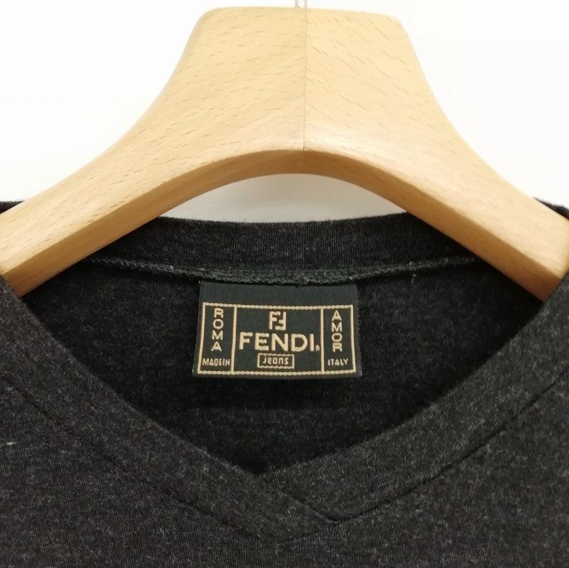 【美品】FENDI フェンディ ロングスリーブ Tシャツ FENDI - 美品 フェンディ FENDI シャツ ロングスリーブ 襟ズッカ