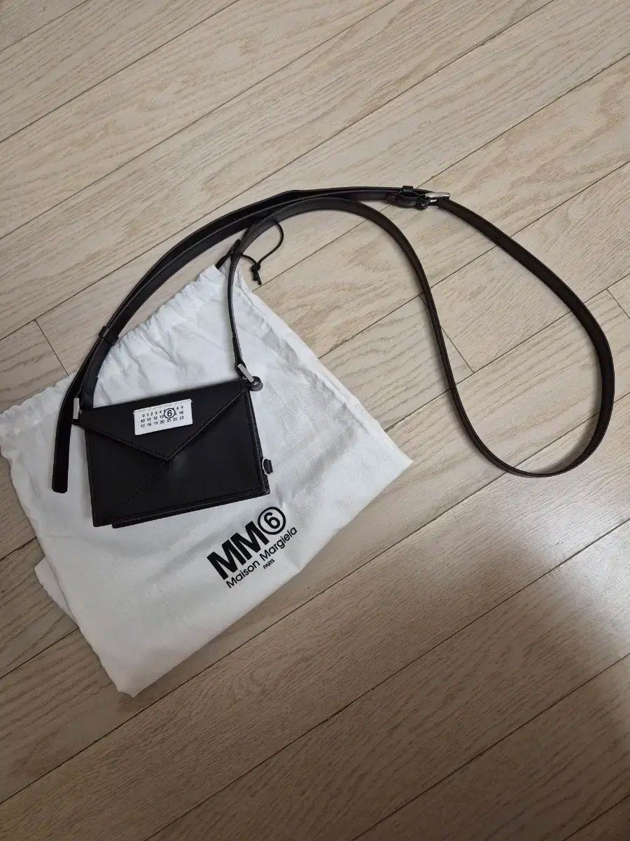 MM6 Maison Margiela メゾン マルジェラ ナンバリングロゴ ミニバッグ