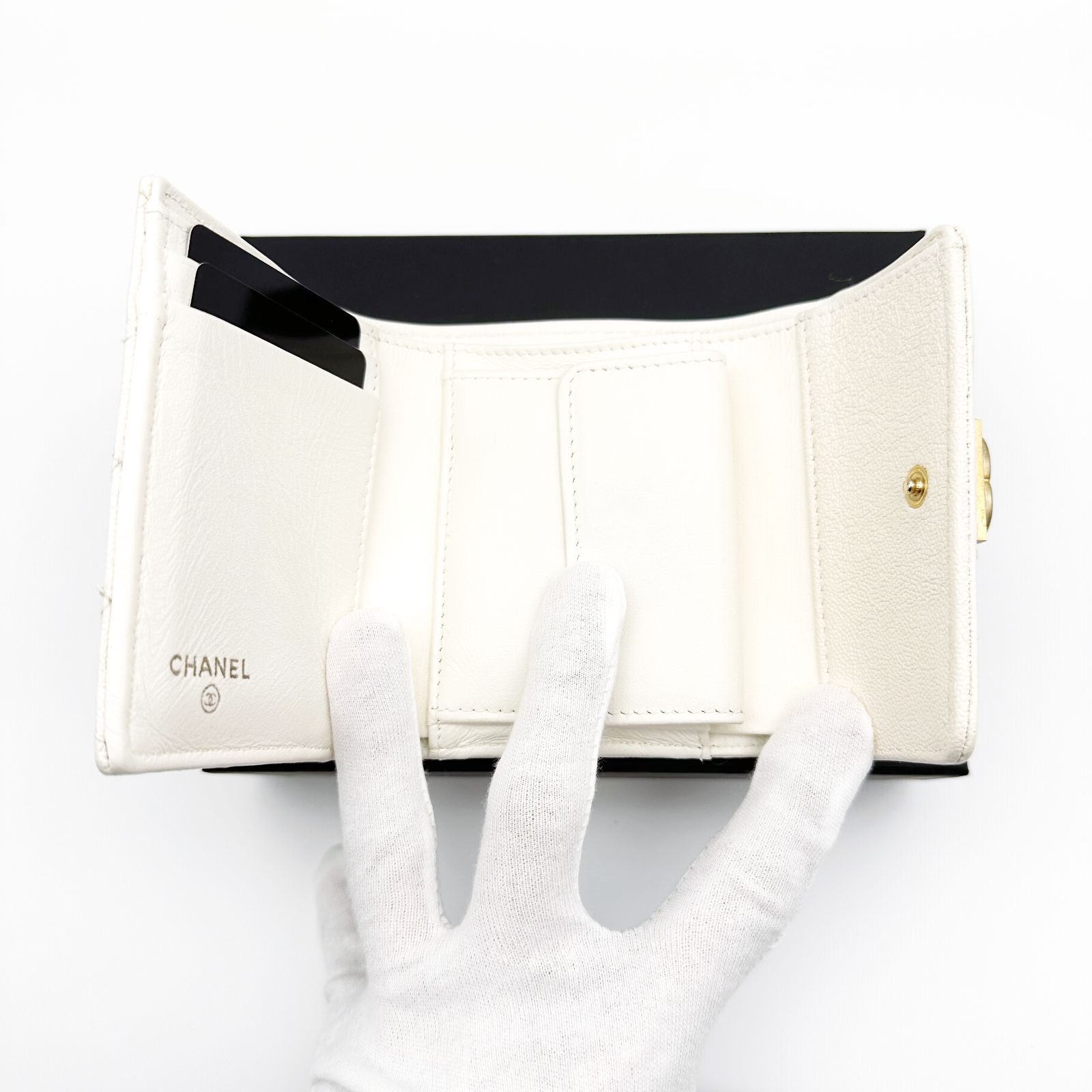 CHANEL シャネル ボーイシャネル マトラッセ キャビアスキン 