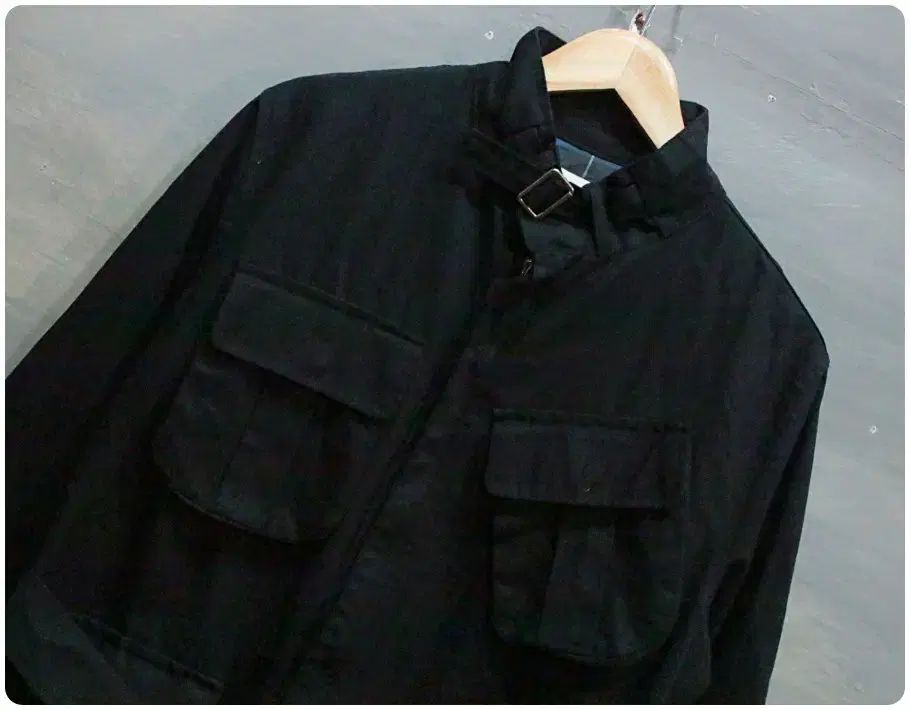 BRIT Burberry Brit(バーバリーブリット) ベルト付き マウンテンパーカー ジャケット (男性 L ）