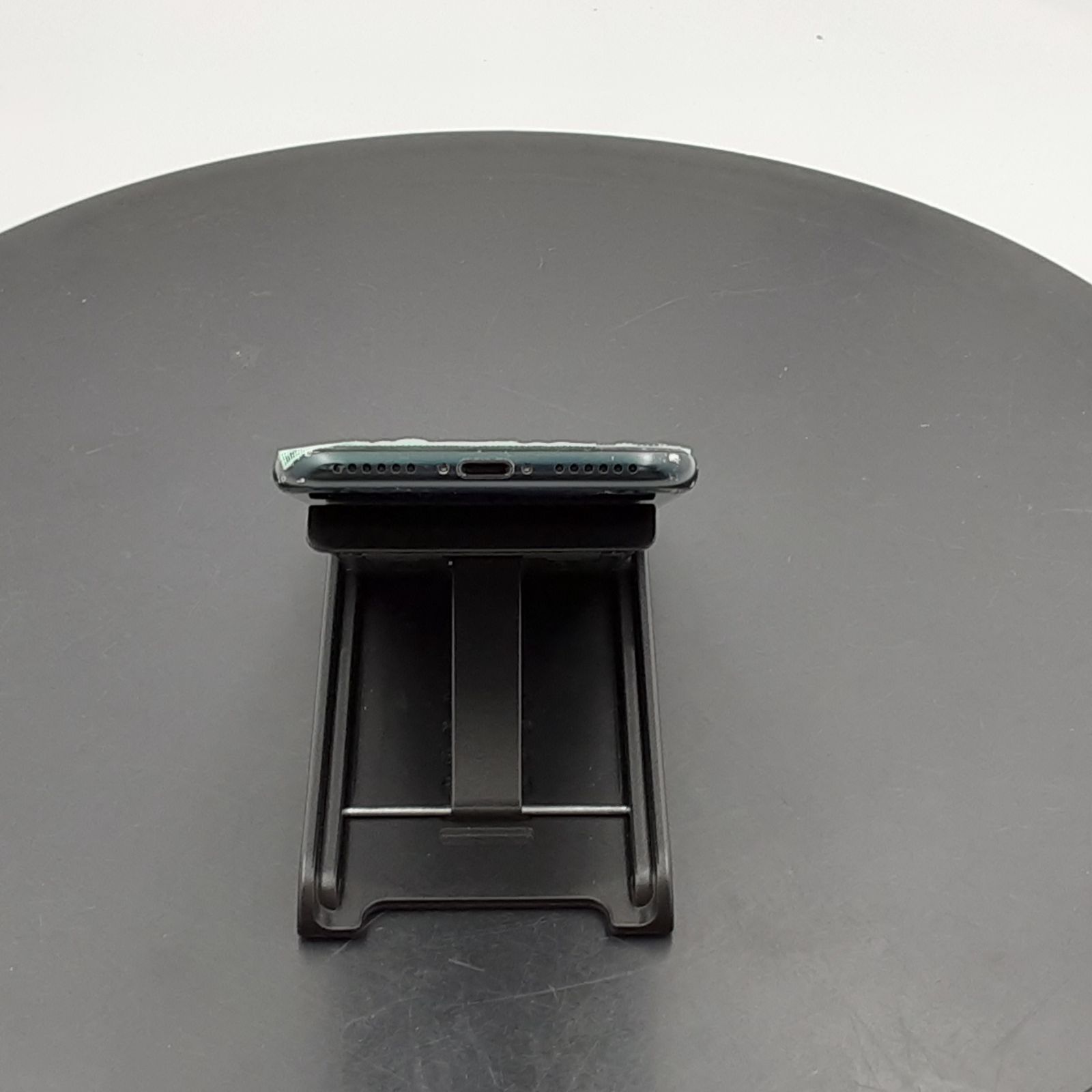 ☆ジャンク/液晶割れあり☆Apple iPhoneSE 第3世代 128GB ミッドナイト