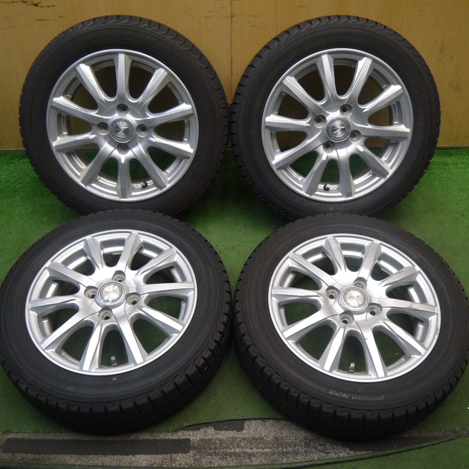 バリ溝 キレイ 8.5分 スタッドレス 155 65R14 ヨコハマ アイスガード iG30 JOKER ジョーカー 14インチ PCD100 4H 5092902Hス