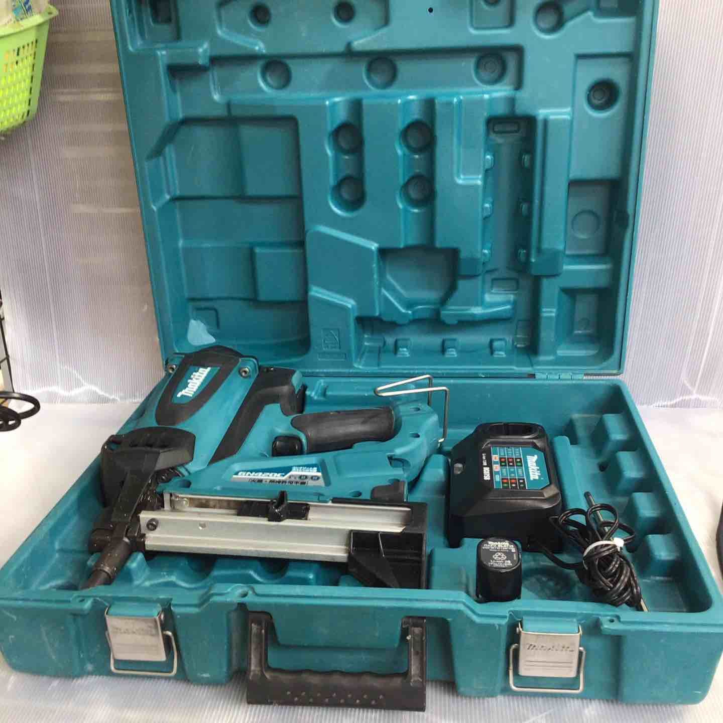 マキタ makita コードレスコンクリート用ガスピン打ち機 GN420C 草加店