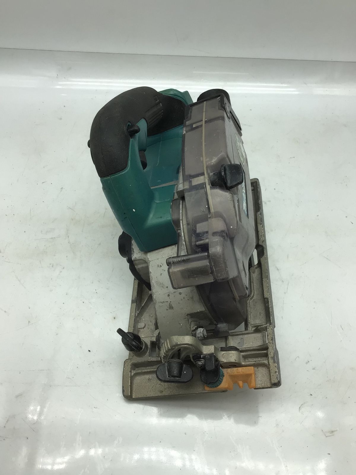 品 Makita|マキタ 14.4v125mm 充電式防じんマルノコ KS521DZ ITISDK9JX62A エコツール知立店 M02