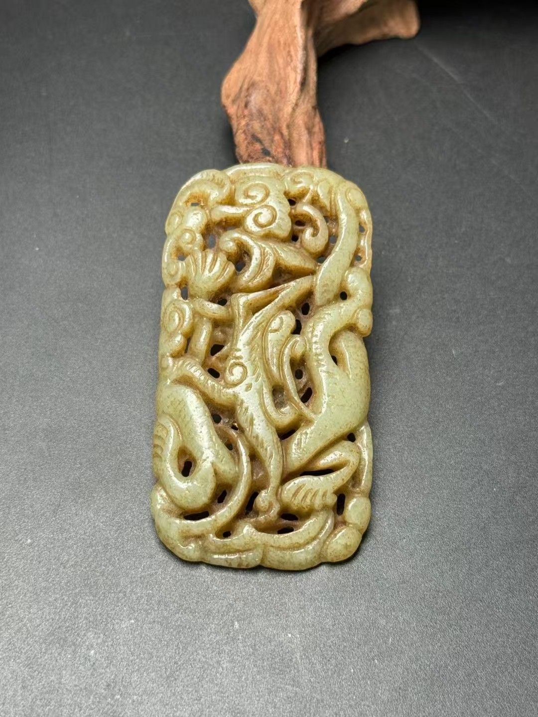 中国古美術.旧蔵品.古和田玉佩.盤龍紋.純手工細密彫.裝身具.古
