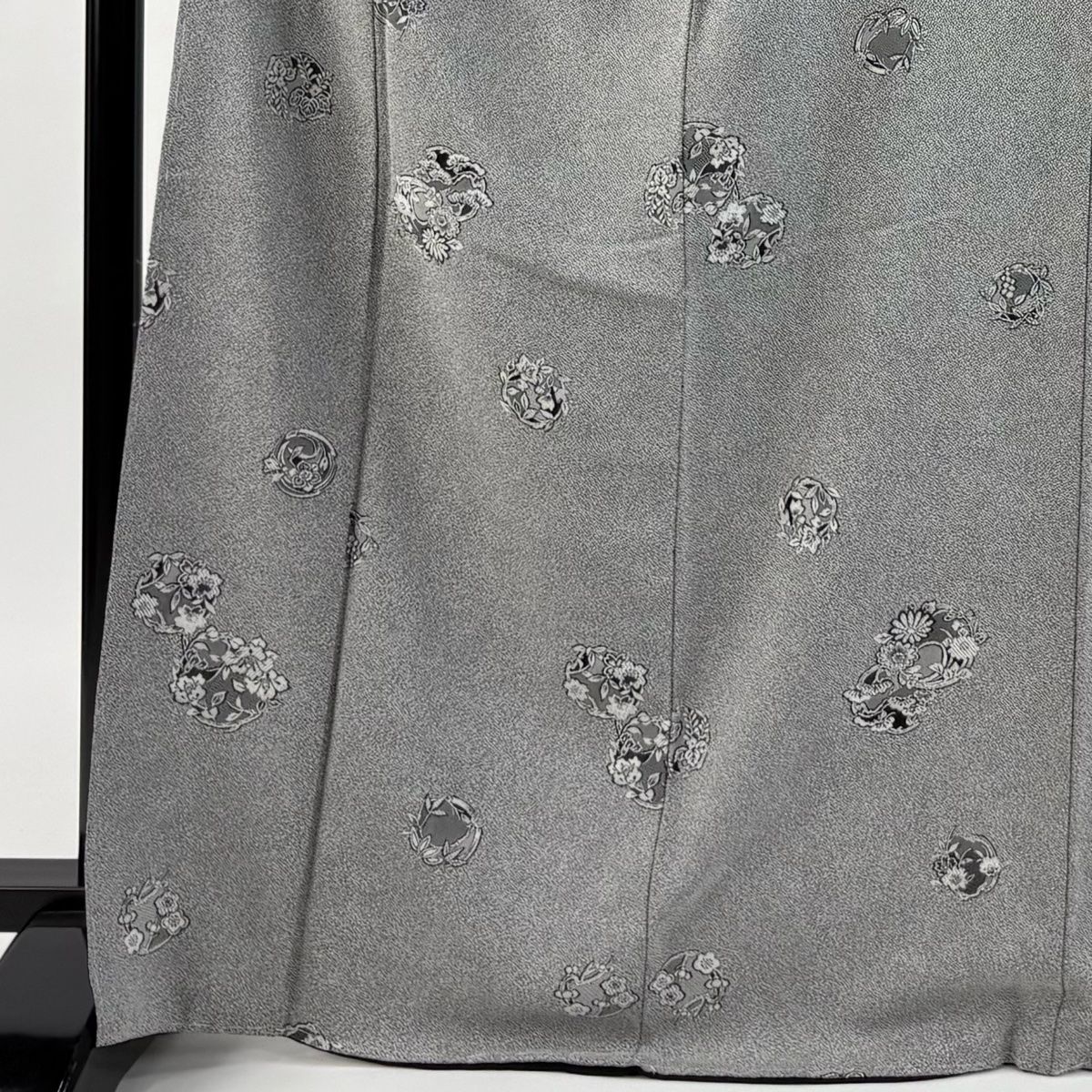 小紋 身丈169cm 裄丈64cm M 袷 霜鳥忍 落款 花丸文 灰緑 正絹 名品