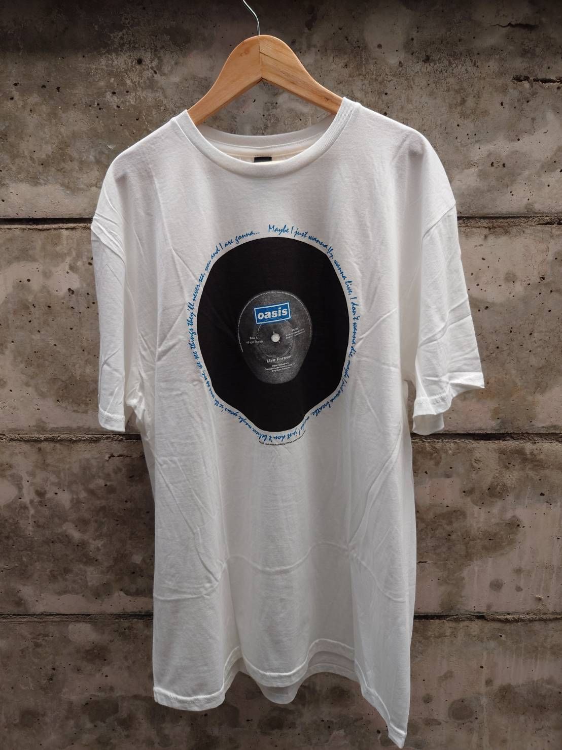オアシス＿OASIS  新品オフィシャルTシャツ　LIVE FOREVER SINGLE ホワイト　バックプリント無し