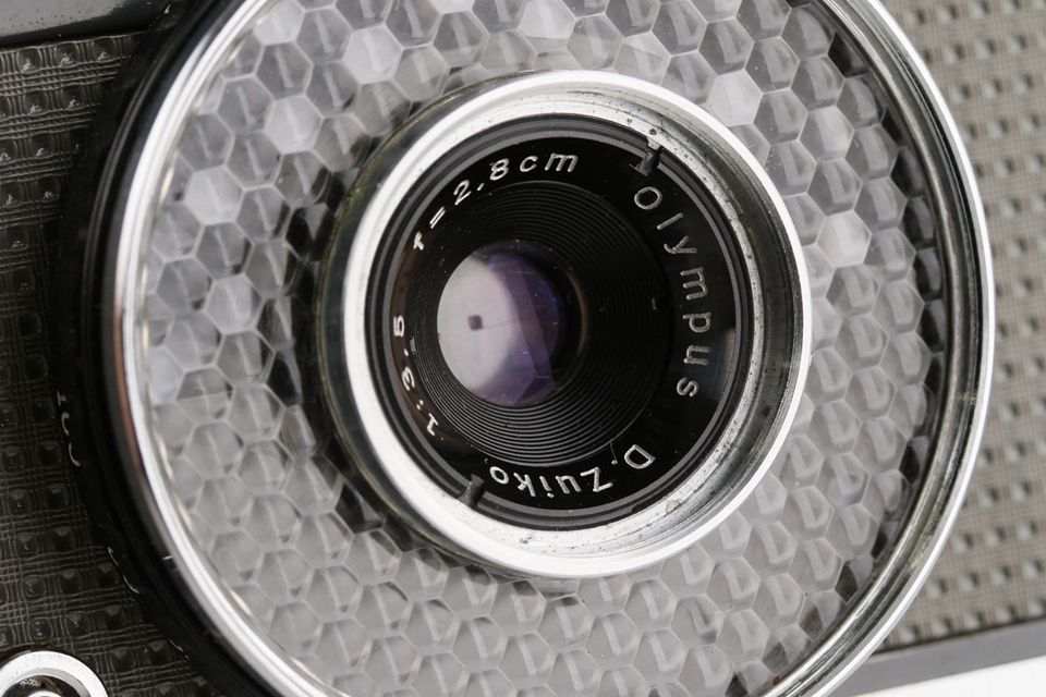 Olympus-PEN EE