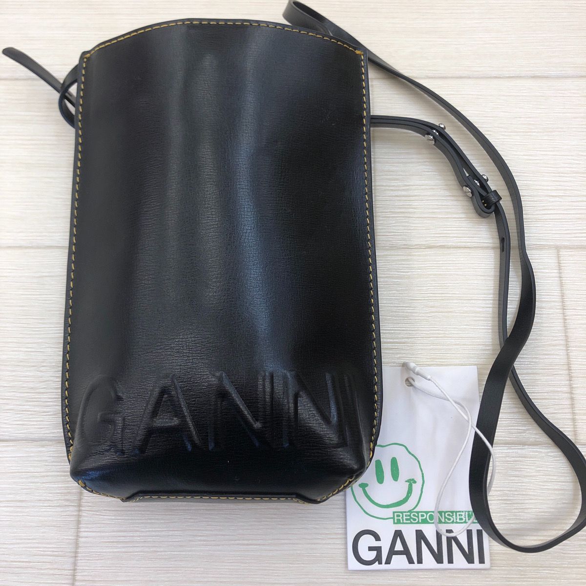 新品未使用 タグ付き GANNI ショルダーバッグ スマホショルダー ミニ 