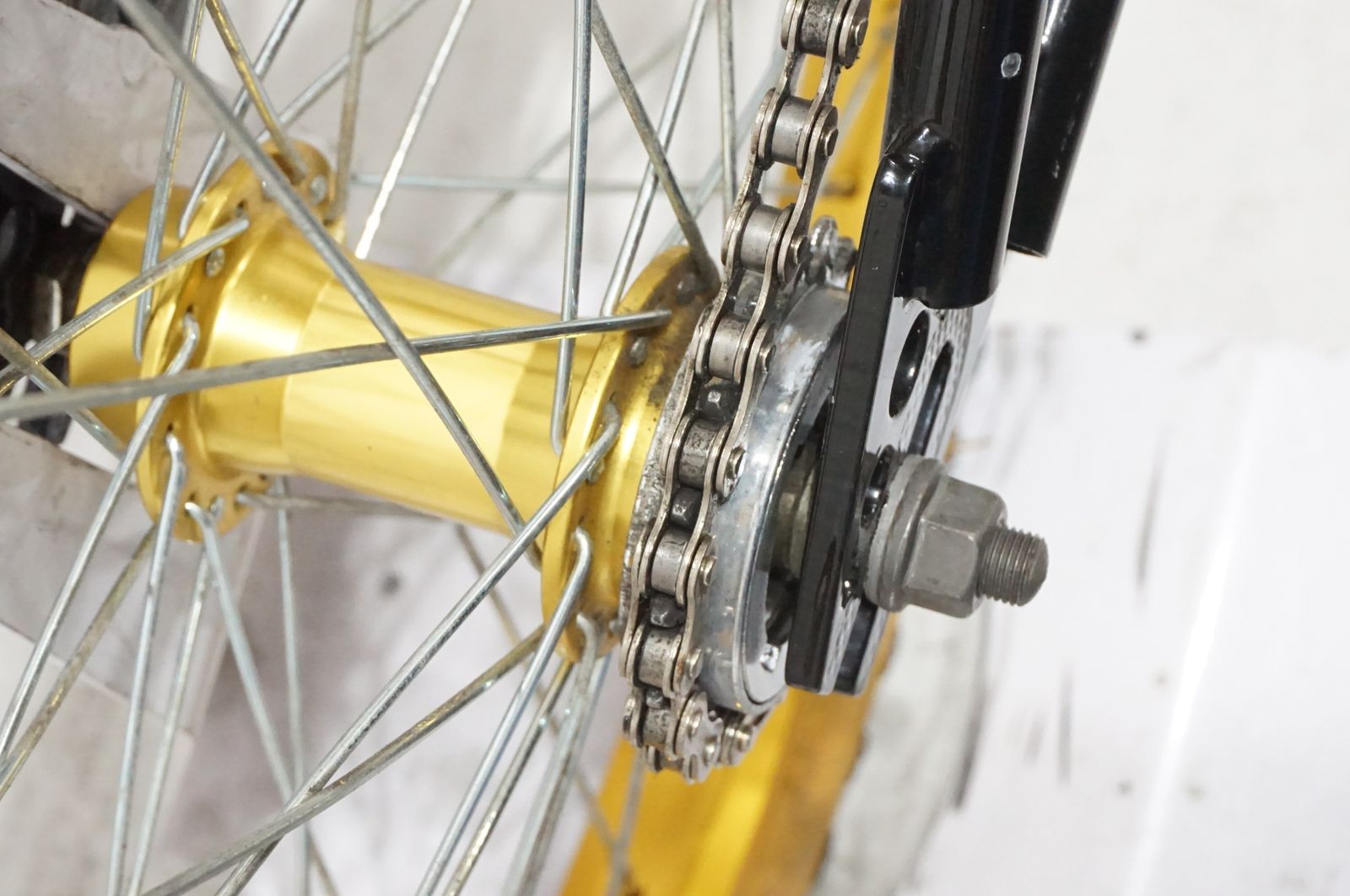 KUWAHARA クワハラ