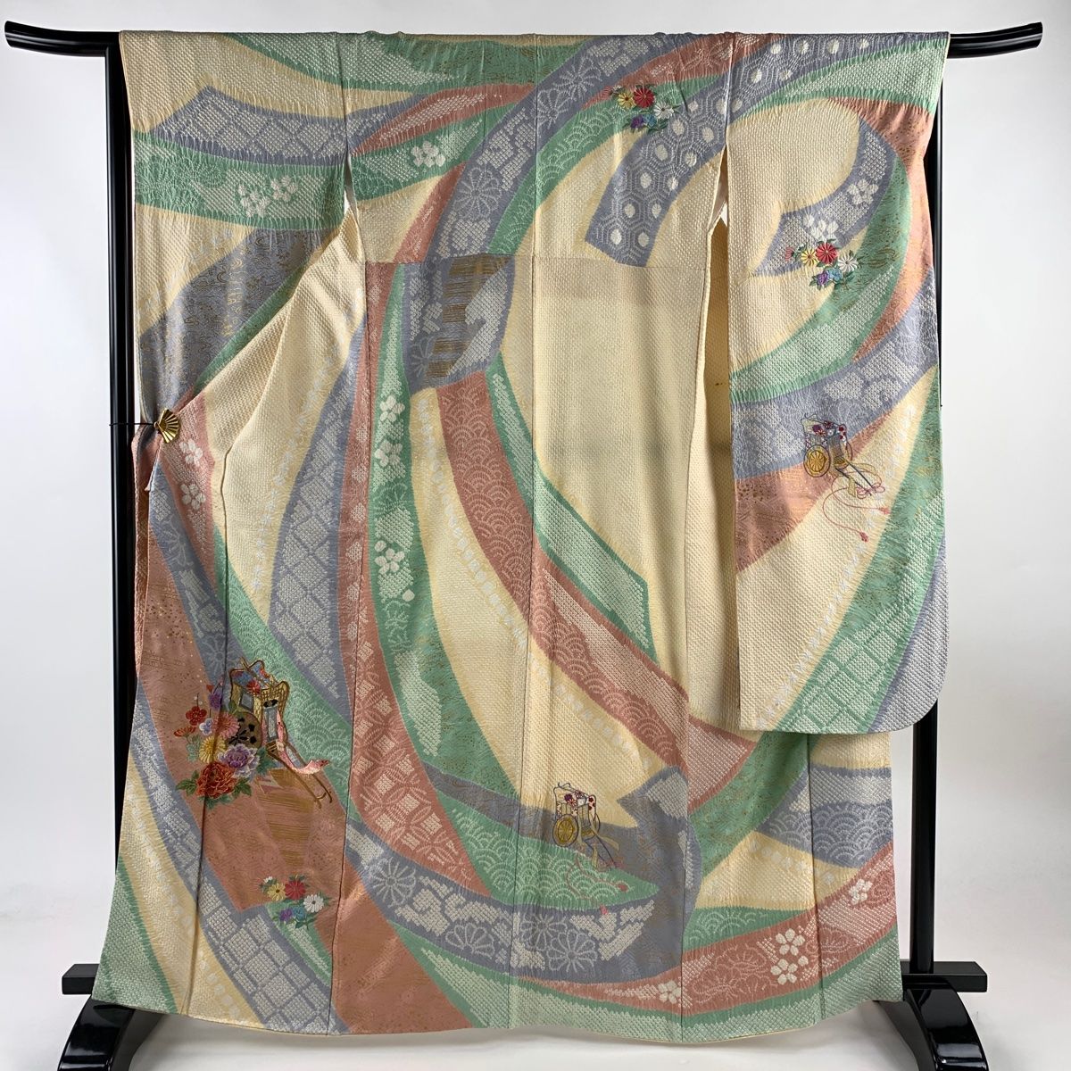 振袖 身丈163cm 裄丈66cm M 袷 御所車 草花 刺繍 総絞り ベージュ 正絹 名品