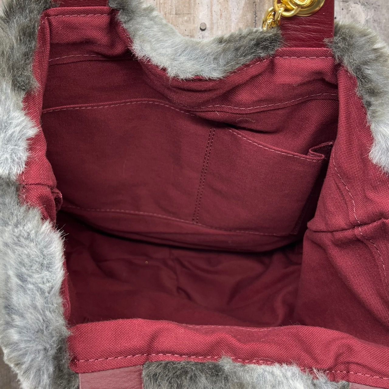 Vivienne Westwood(ヴィヴィアンウエストウッド) orb charm eco fur 