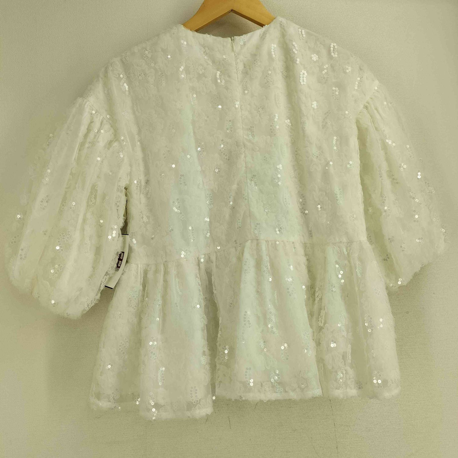 ツルバイマリコオイカワ Tsuru by Mariko Oikawa pas de chat