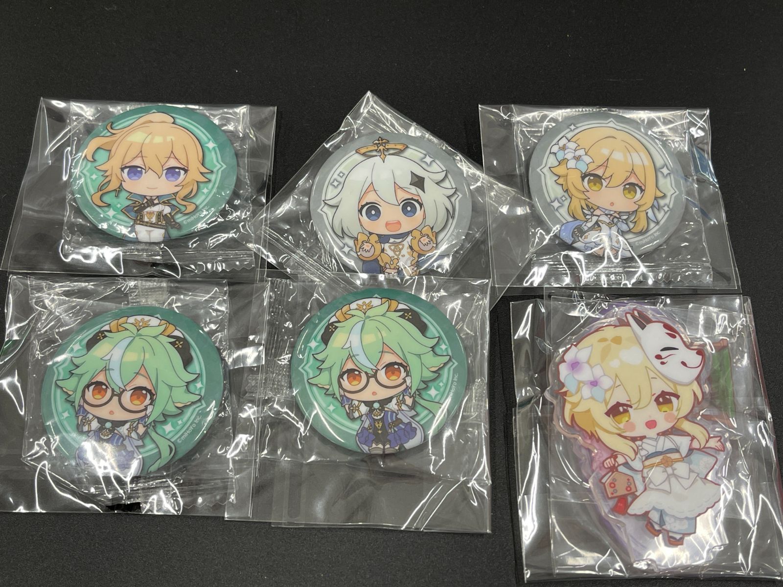 原神　まとめ売り　アクリルスタンド　缶バッジ　公式　特典　海外　韓国　バッカス等 原神 まとめ売り アクリルスタンド 缶バッジ 公式 特典 海外