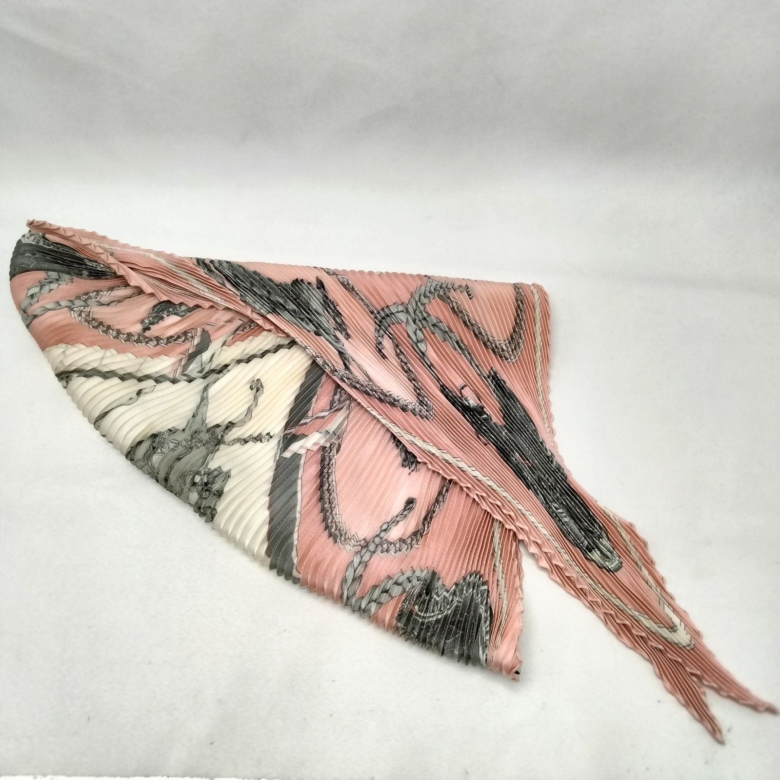 HERMES エルメス プリーツカレ スカーフ シルク100% ブルー エルメス