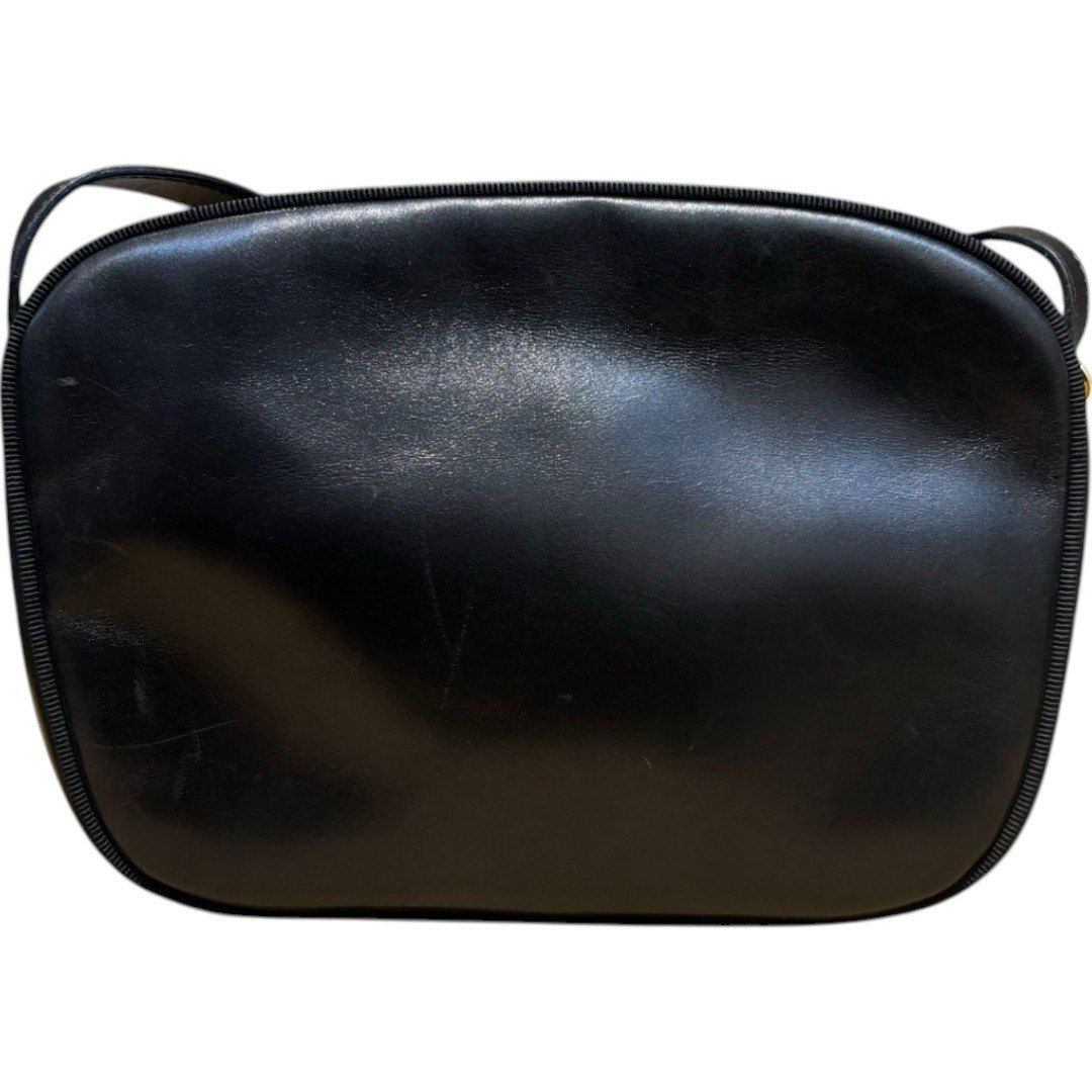 Salvatore Ferragamo (サルヴァトーレフェラガモ) ⑤ ヴァラ レザー  