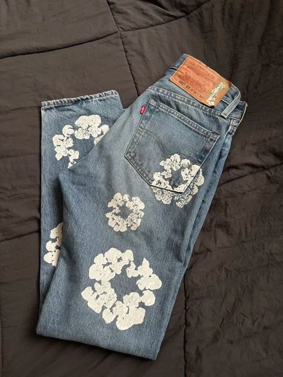 DENIM TEARS(デニムティアーズ) X LEVI