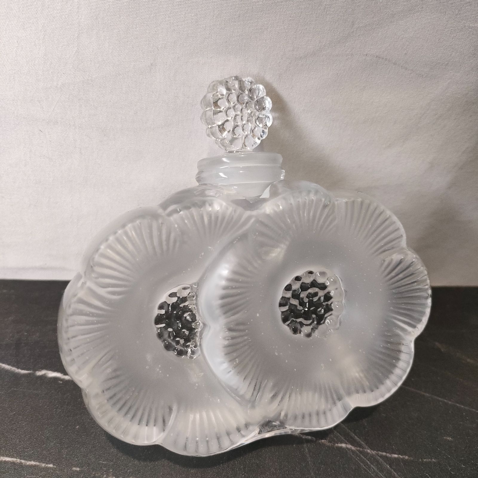 ラリック  『アネモネ』 Anemone sculpture – Lalique North America