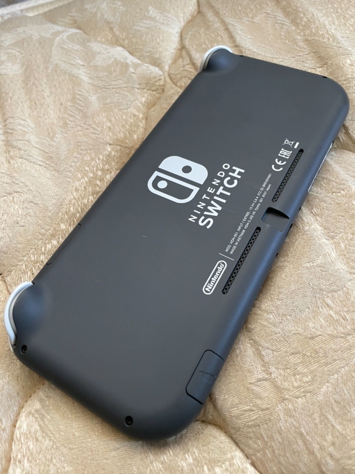 任天堂スイッチライト Switch lite スイッチ ライト グレー 任天堂スイッチライト Switch lite スイッチ ライト グレー