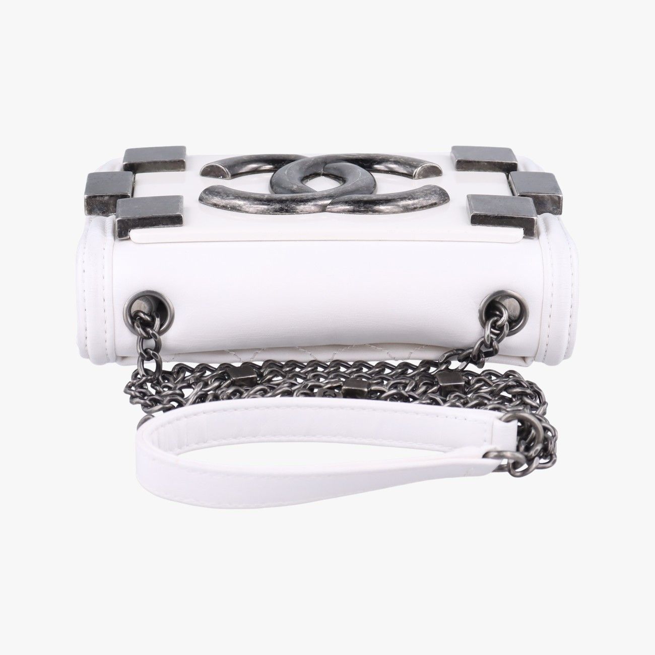 アメコミチックでスポーティなデザインが可愛い CHANEL ツイリー アメコミチックでスポーティなデザインが可愛い CHANEL ツイリー