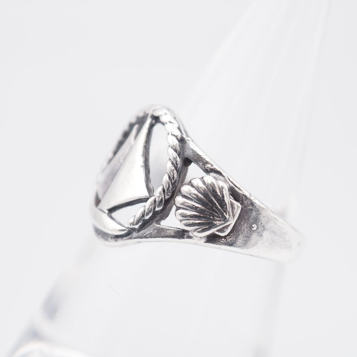 T & Co. シルバーリング 750刻印 ダイヤ二つぶ T & Co. シルバーリング 750刻印 ダイヤ二つぶ