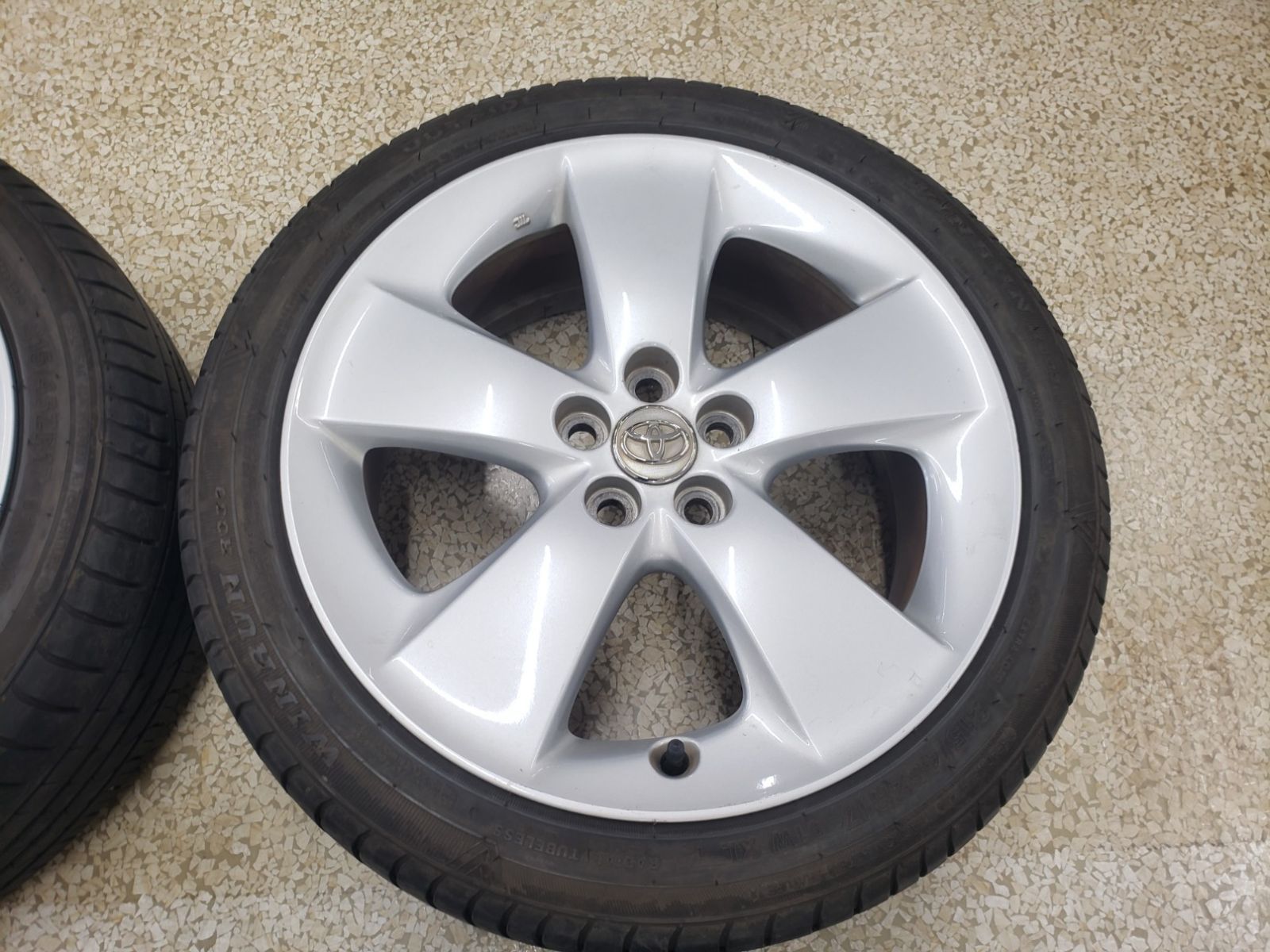 ◎傷少美品 ZVW30 トヨタ プリウス G ツーリング 純正 17in 7j +50 