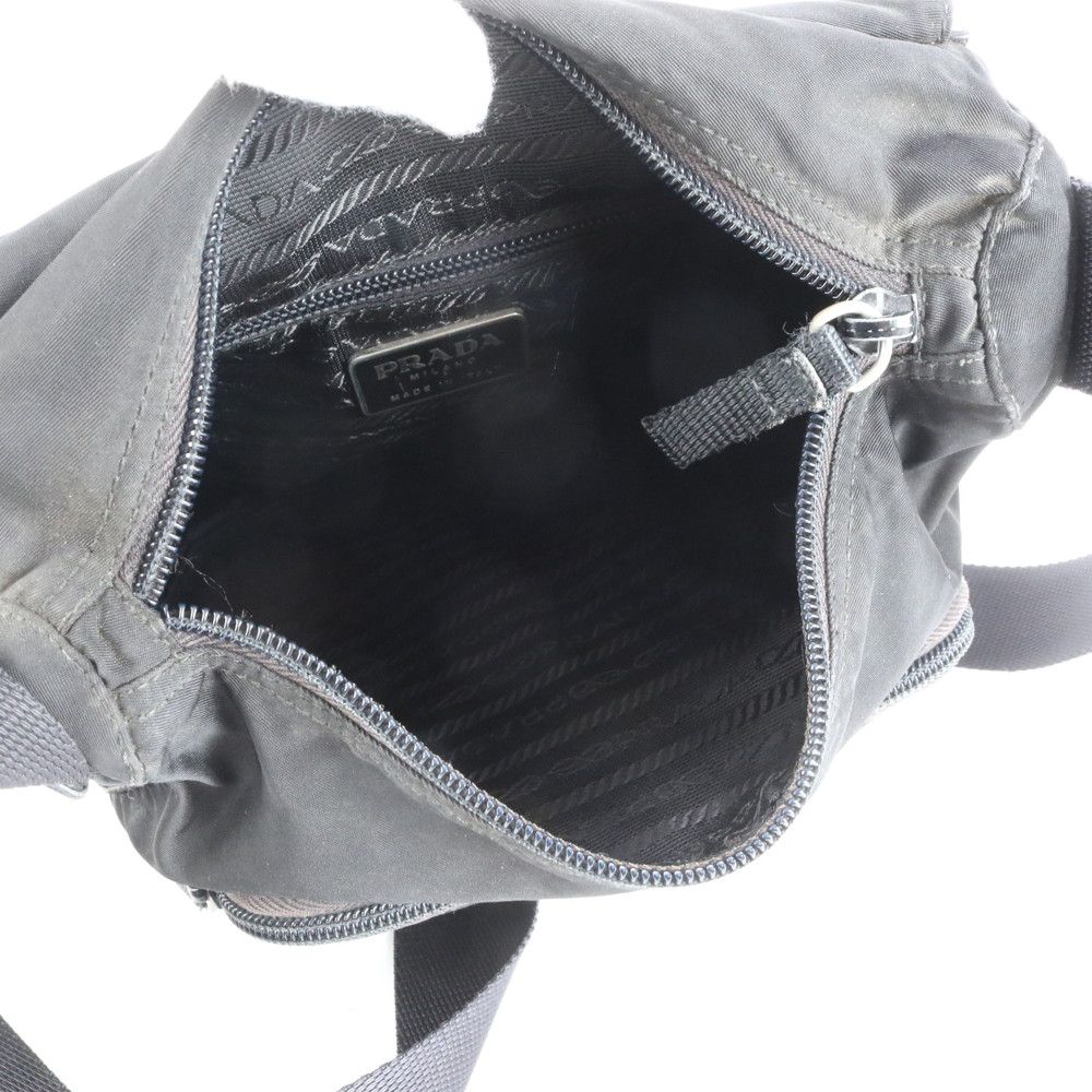 三角ロゴ レザー