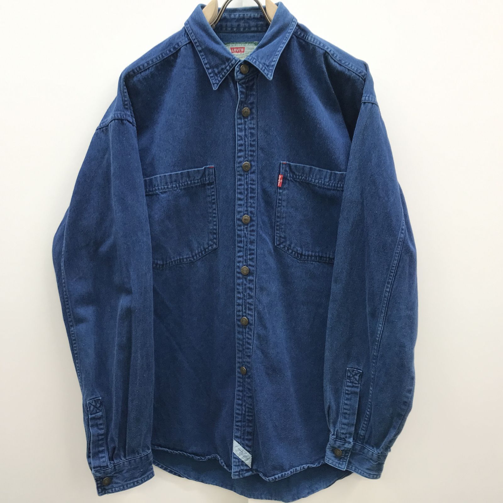【物流センター】 中古 Levi's | リーバイス その他トップス リーバイス 90年代 長袖 後染め タイト目コットンワークシャツ 無地 メンズL ヴィンテージ 色落ちネイビー ネイビー サイズ：L 【906