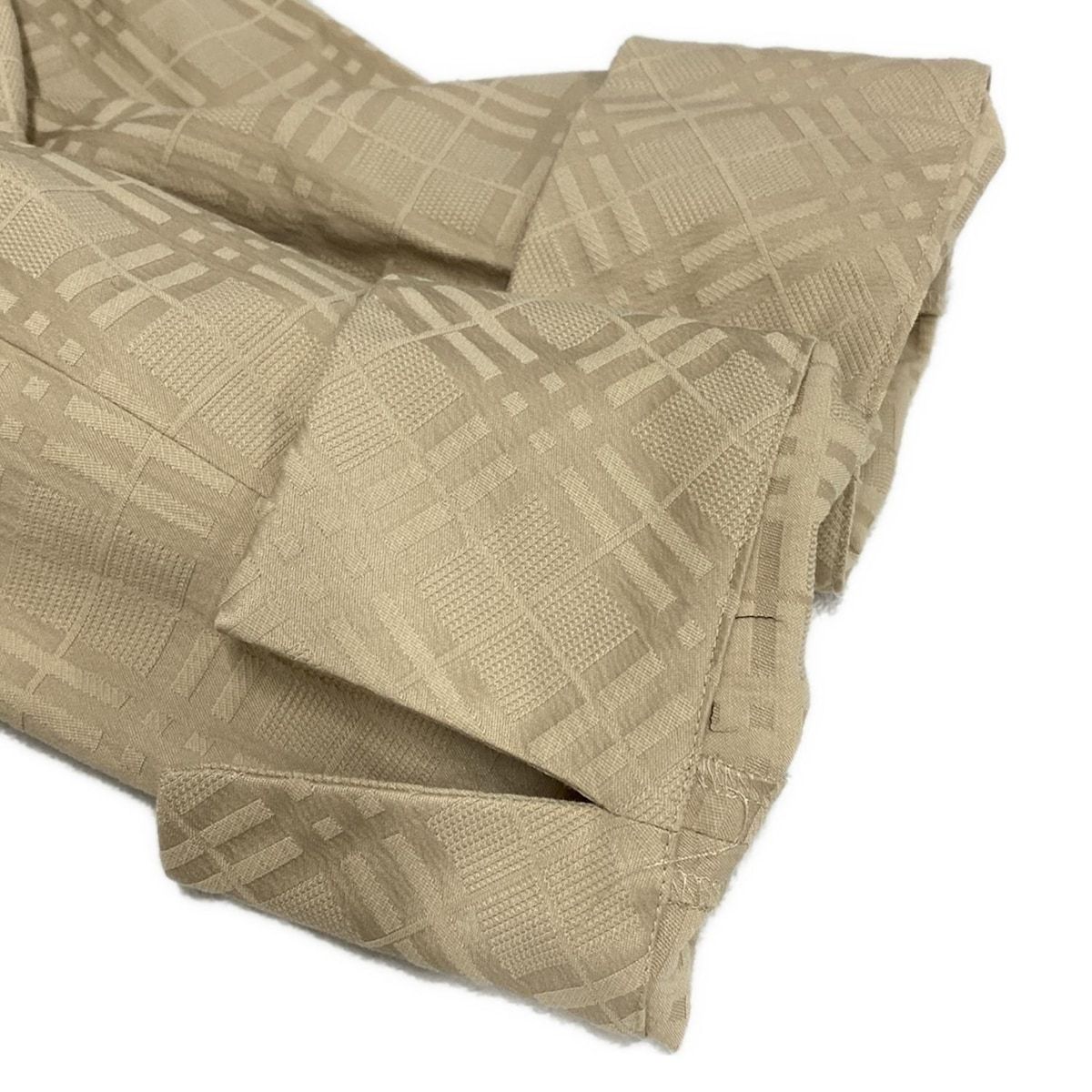 スカートスーツ