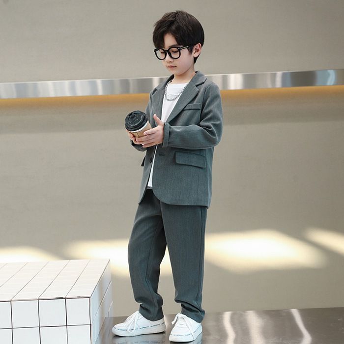 卒業式 スーツ 男の子 キッズ ジャケット パンツ 卒服 韓国 制服 小学生 子供スーツ 2点セット パンツスーツ 制服 ゆったり ピアノ発表会 結婚式 七五三 入学式 フォーマル 七五三 通園 通学 g