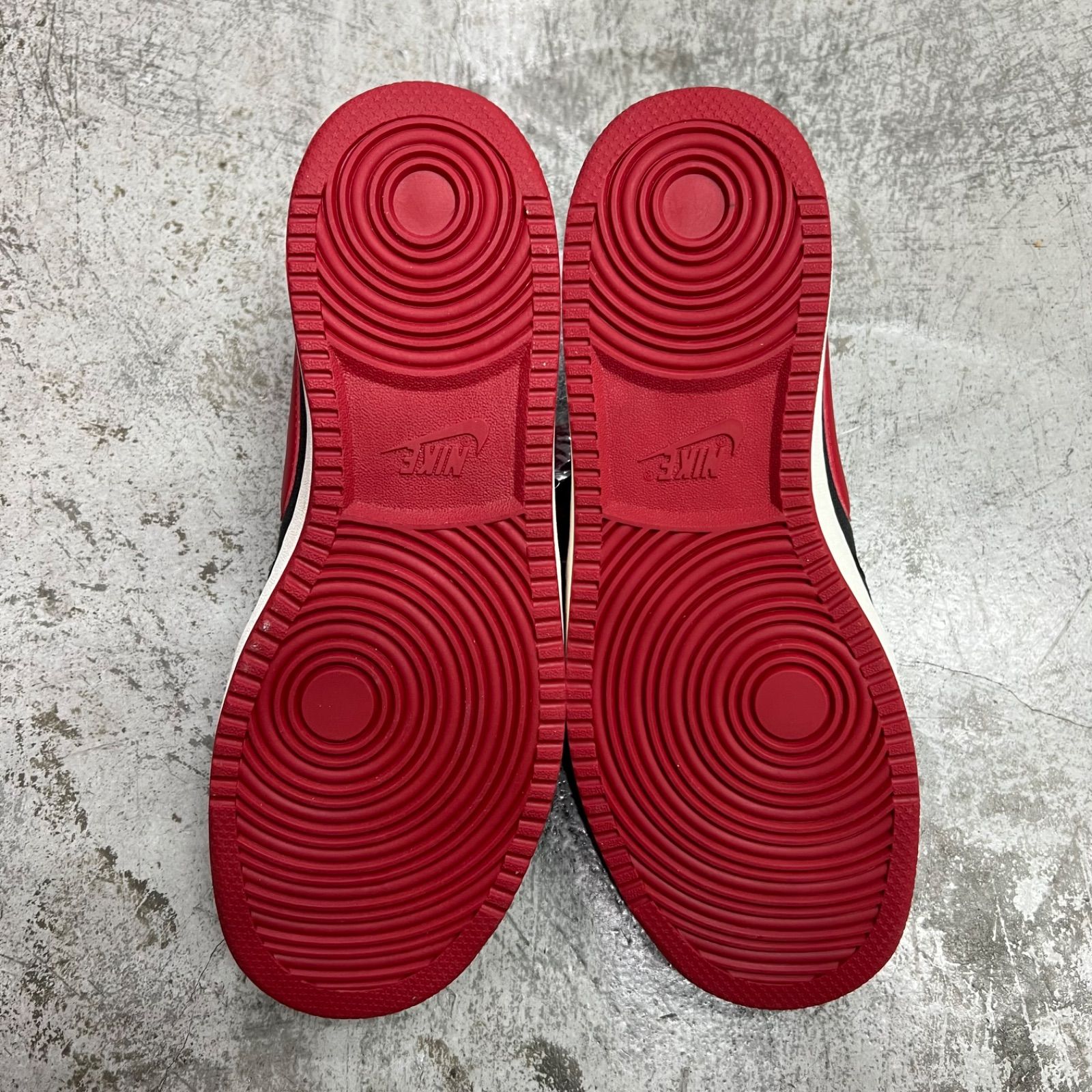 国内正規 未使用品 NIKE Air Jordan 1 Low KO Bred ジョーダン1 国内正規 未使用品 NIKE Air Jordan 1 Low KO Bred ジョーダン1