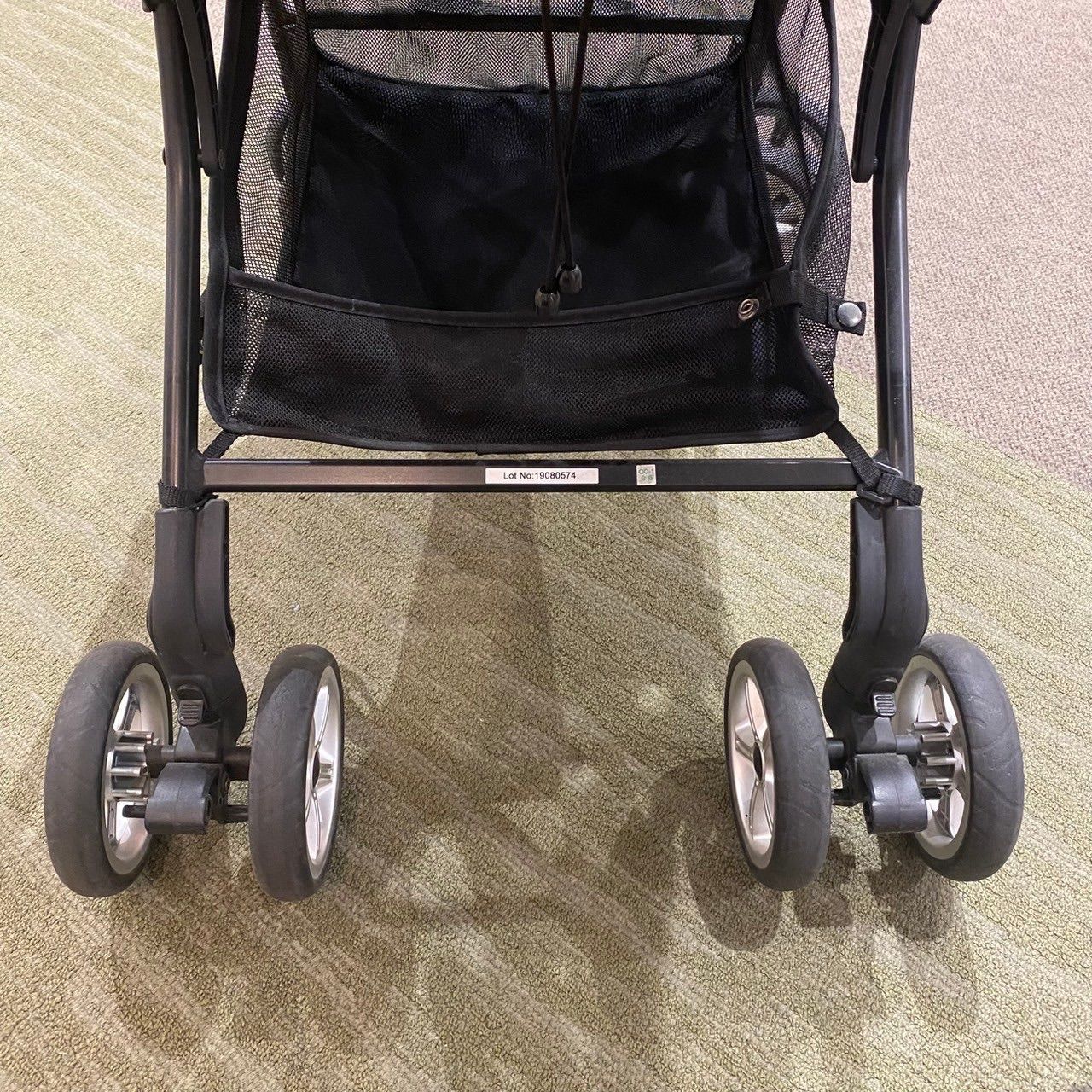 コンビ　Cradle クレイドル ベビーカー La•Curun オート4輪対面式 Cradle クレイドル ベビーカー La•Curun オート4輪 黒 - メルカリ