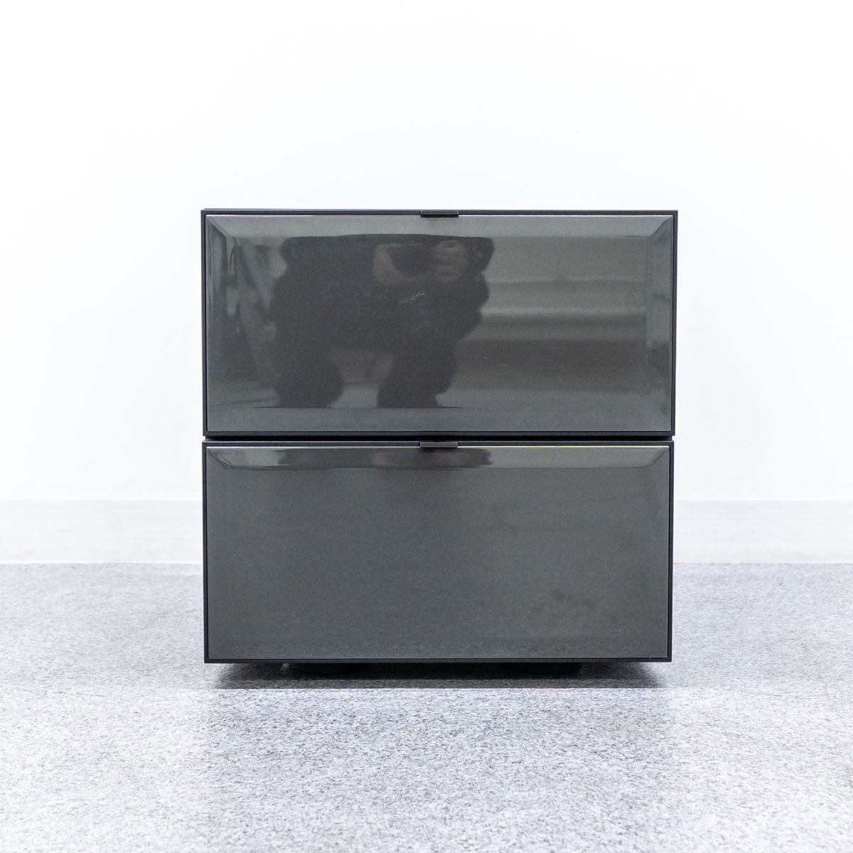 Minotti ミノッティ Morrison モリソン ベッドサイド チェスト キャビネット 収納 木製 ブラック ロドルフォ ドルドーニ 定価112万