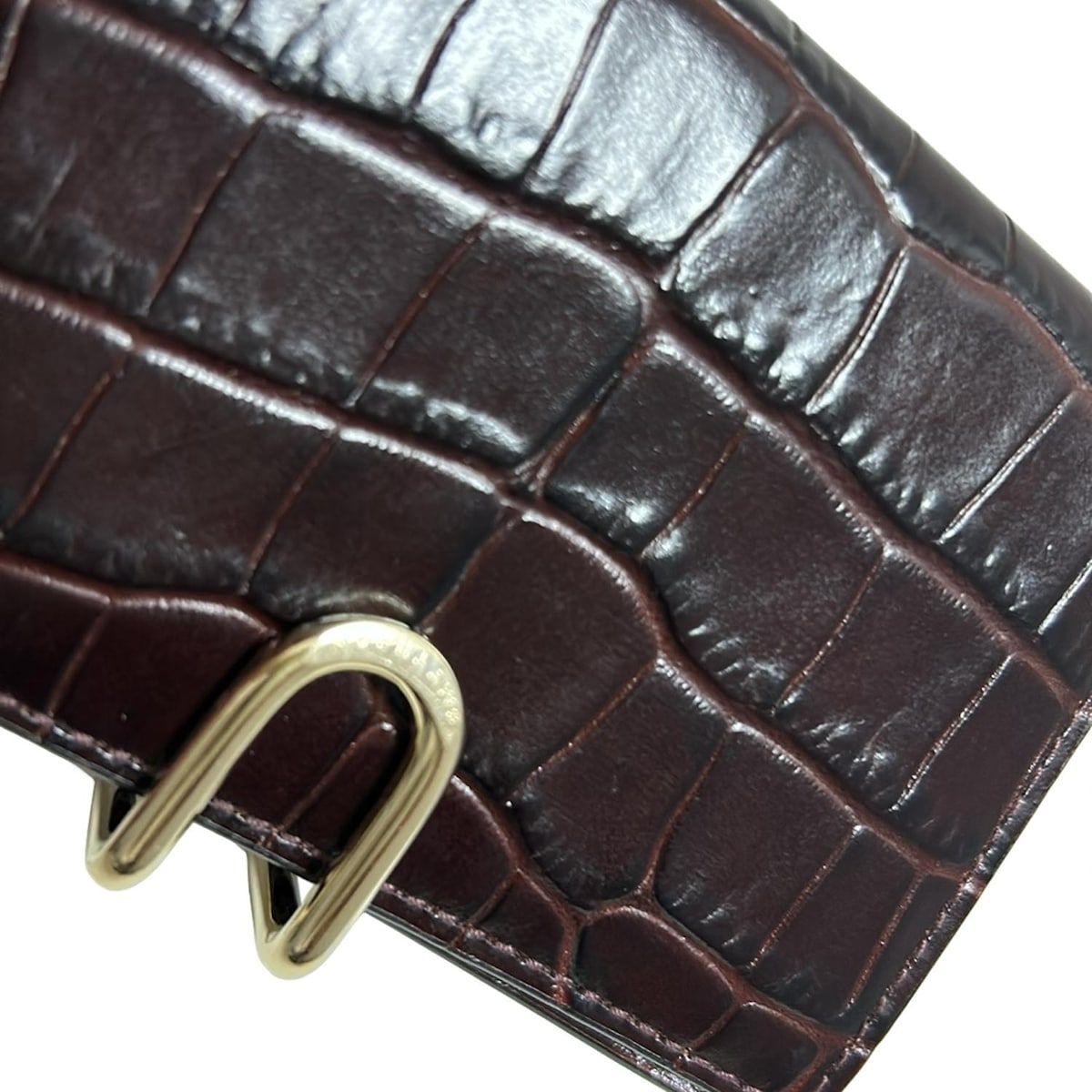 - ダークブラウン