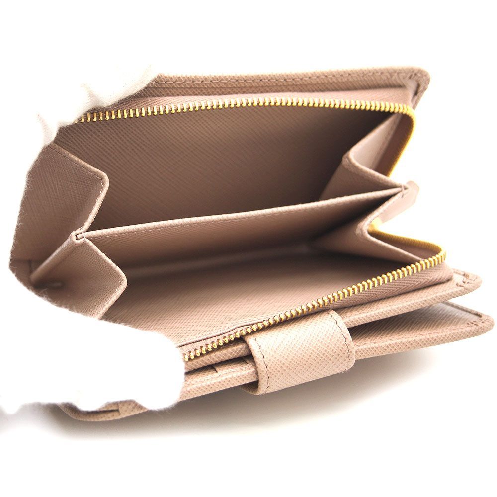 【Mmm】PRADA サフィアーノ レザー 二つ折り財布 ベージュ PRADA ベージュレザー 二つ折り財布 トライアングル サフィアーノ