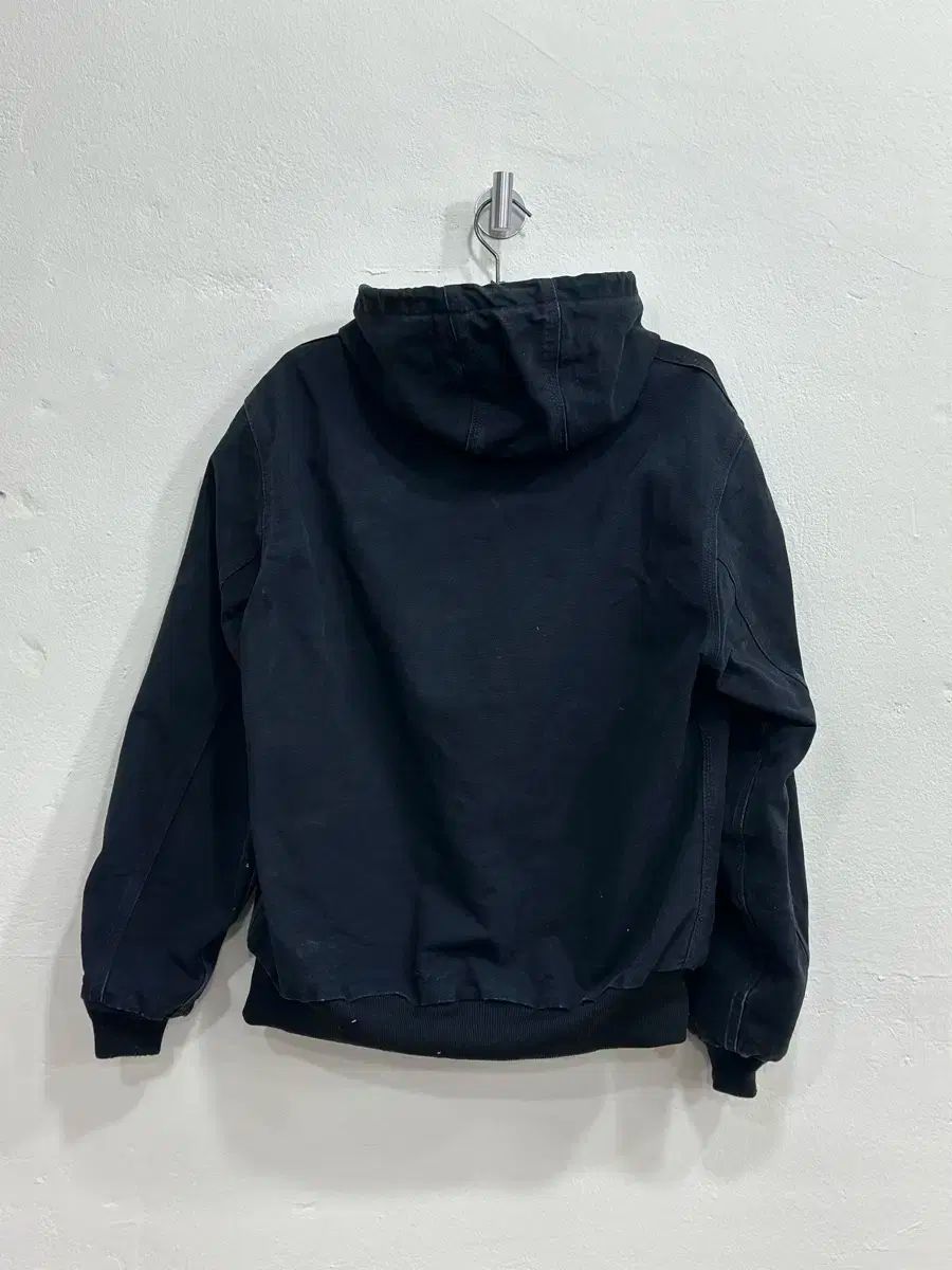 黒 M