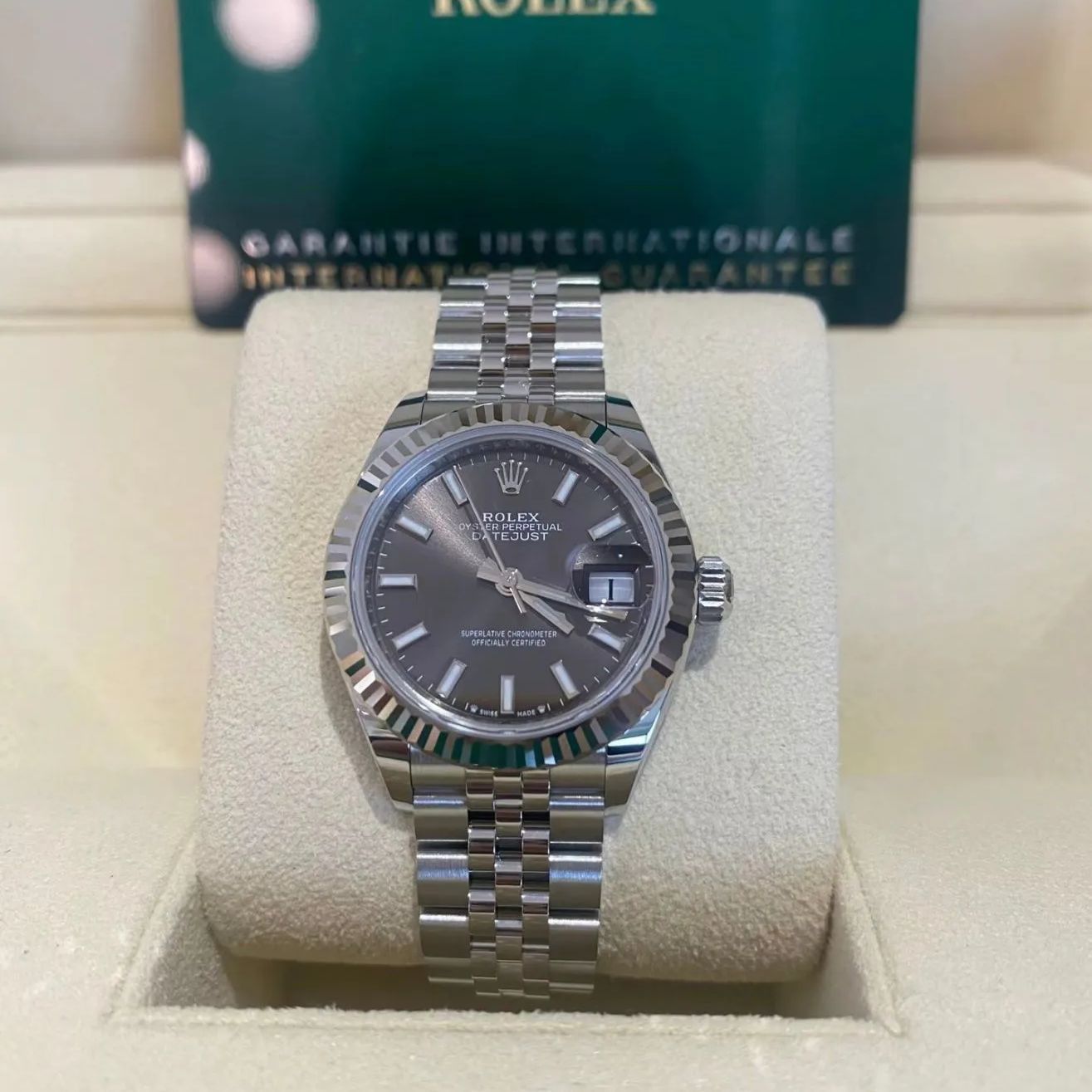 希少　海外販促品 新品 ROLEX デイトジャスト大型掛け時計　シルバー 海外販促用 ROLEX ロレックス デイトジャスト大型掛け時計 シルバー