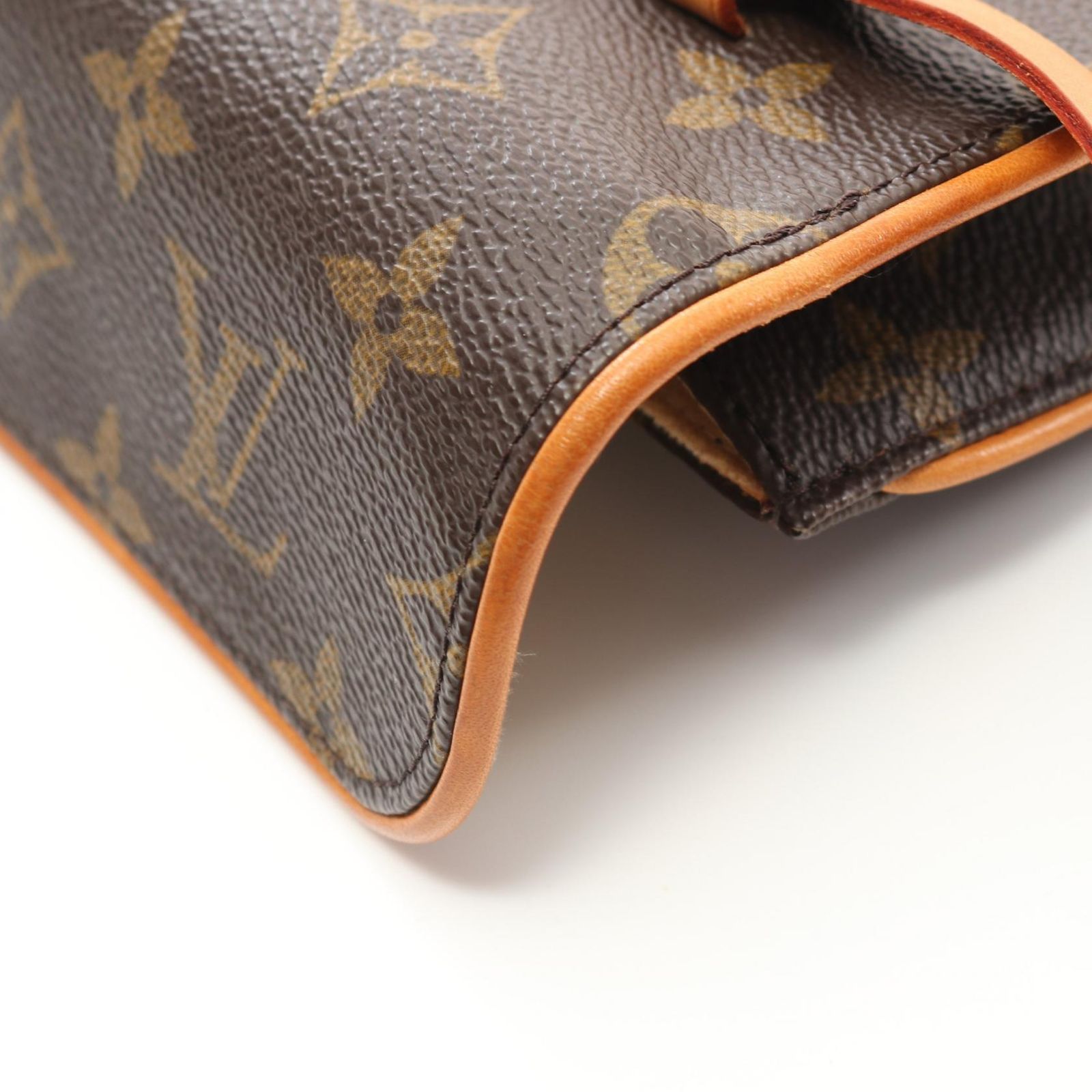 VUITTON ルイ