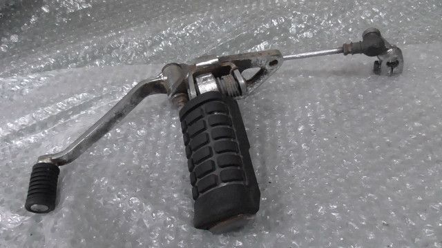 レブル250　MC13　の　ステップ　左　シフトペダル　錆　傷:#1741230383