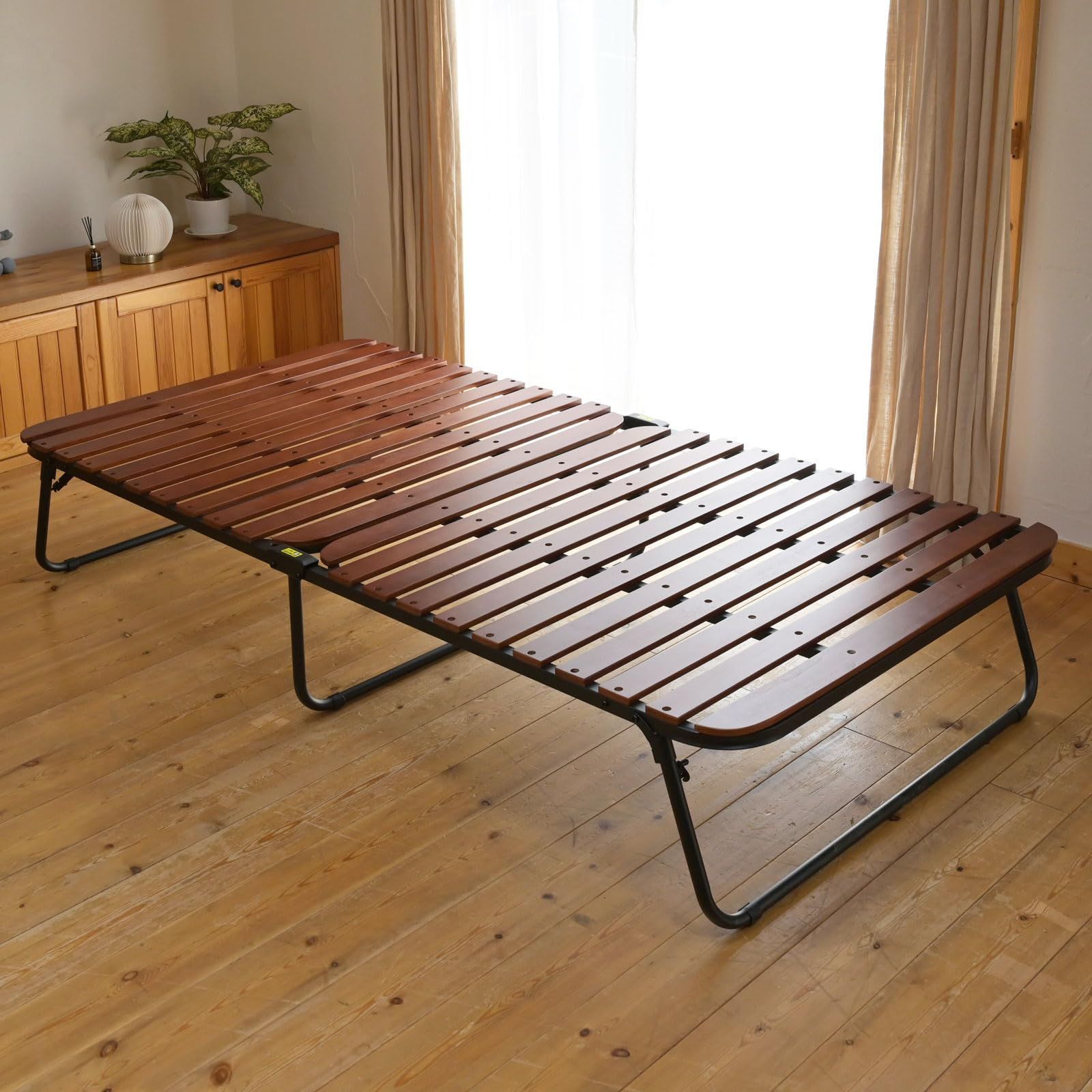 商品 耐荷重200kg すのこ 完成品 シングル ベッドフレーム 折り畳みベッド 幅98×奥行195×高さ34.7cm パイプベッド すのこベッド 組立不要 ベッド 一人暮らし ダークブラウン|マットブラック 山善 YAMAZEN PB-97195S