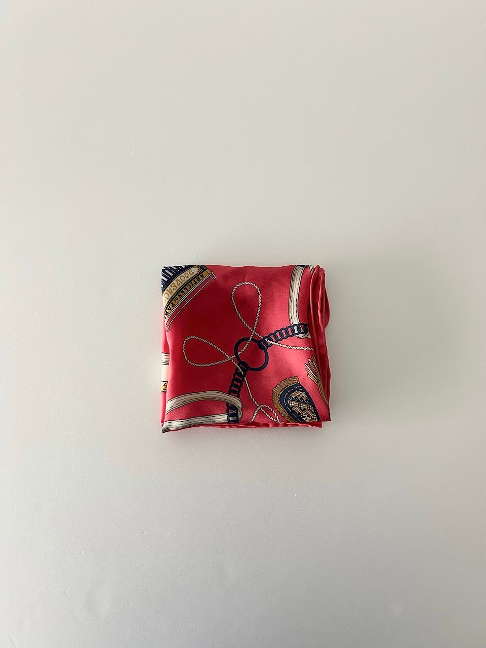 【美品】定価1.3万　manipuri　シルクスカーフ　オレンジピンク 美品】定価1.3万 manipuri シルクスカーフ オレンジピンク