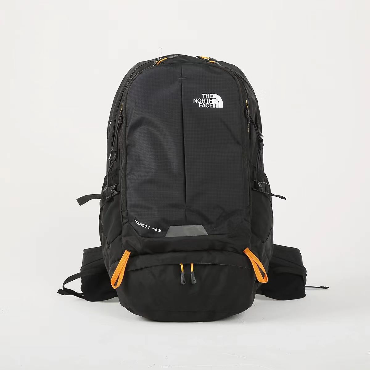 全新品】[ザノースフェイス] THE NORTH FACE バックパック TRACK 40 リュック リュックサック デイパック バッグ かばん ロゴ  ブラック レッド ブルー メンズ レディース 男性用 女性用 男女共用 屋外活動 登山用 - メルカリ