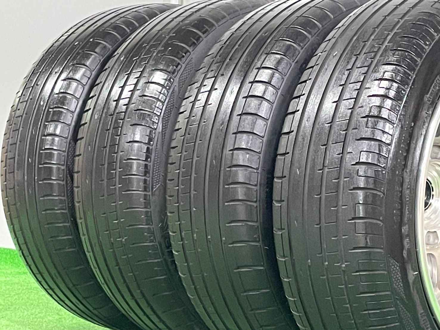 バリ溝 ESSEX エセックス EL-19in 8.5J 38 PCD139.7 アクセレラ PHI-R 225 45R19 ハイエース レジアスエース キャラバン FFCRYSTALESIA_COM