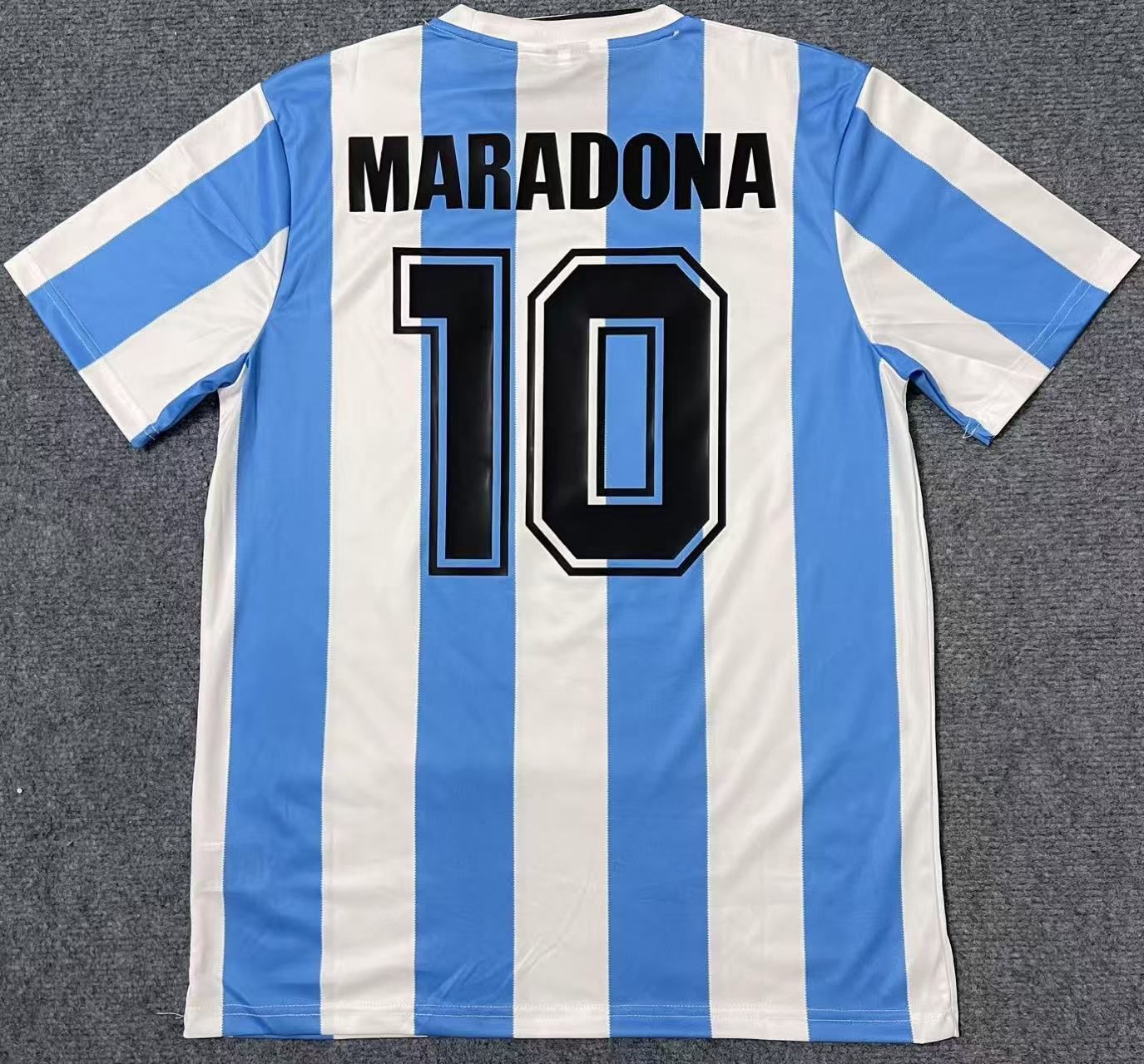 ルコック アルゼンチン代表 マラドーナ ユニフォーム 直筆サイン入り】マラドーナユニフォームの販売 – AuthentiCo.