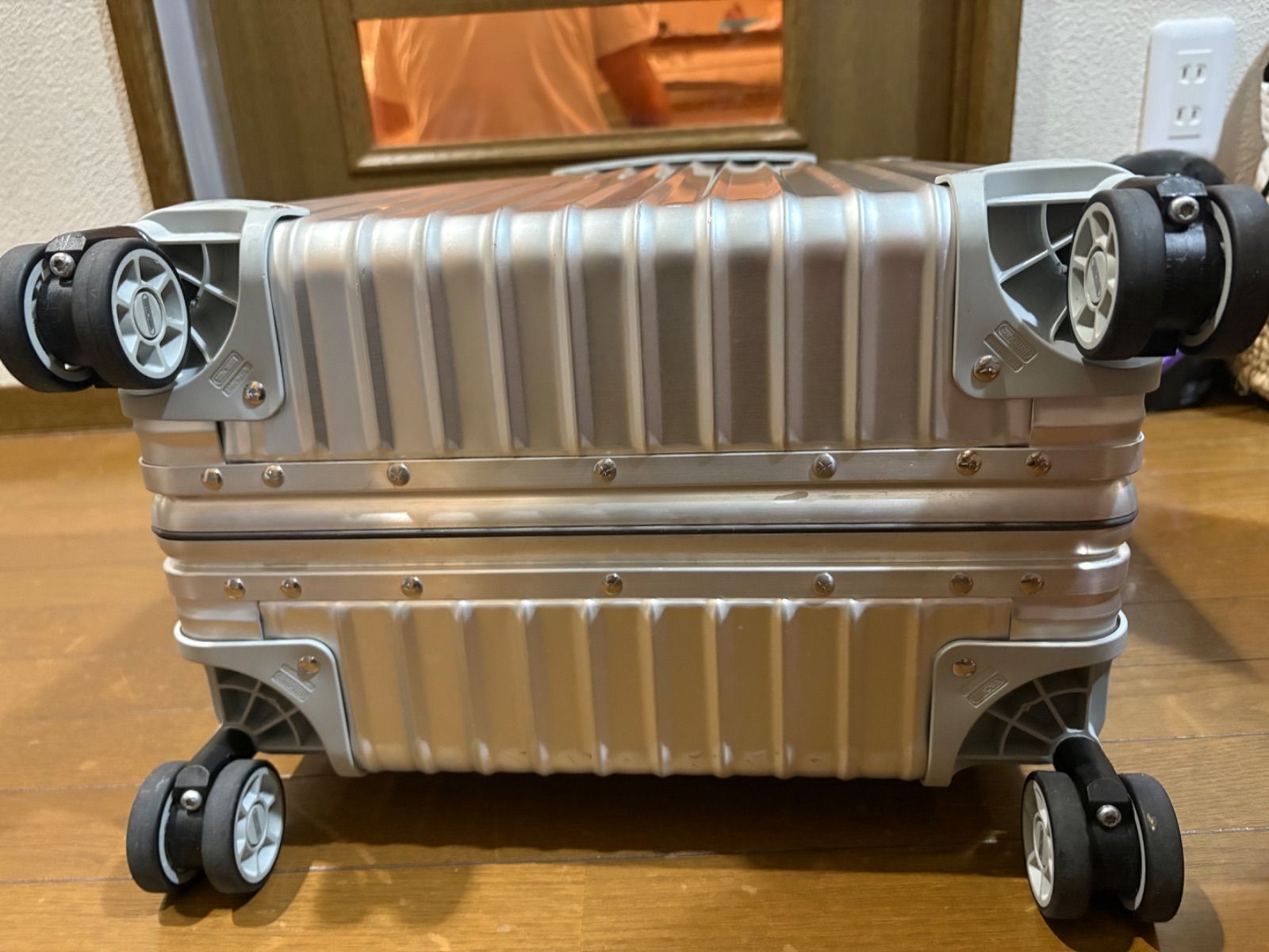 道楽齋 在銘 根付「蕪とねずみ 図」 柘植彫