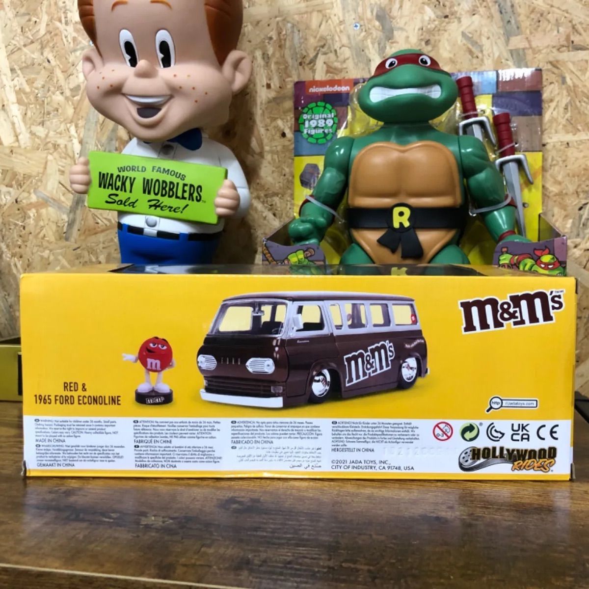 JADA TOYS 1/24 M&m's エムアンドエムズ フィギュア 1965 フォード