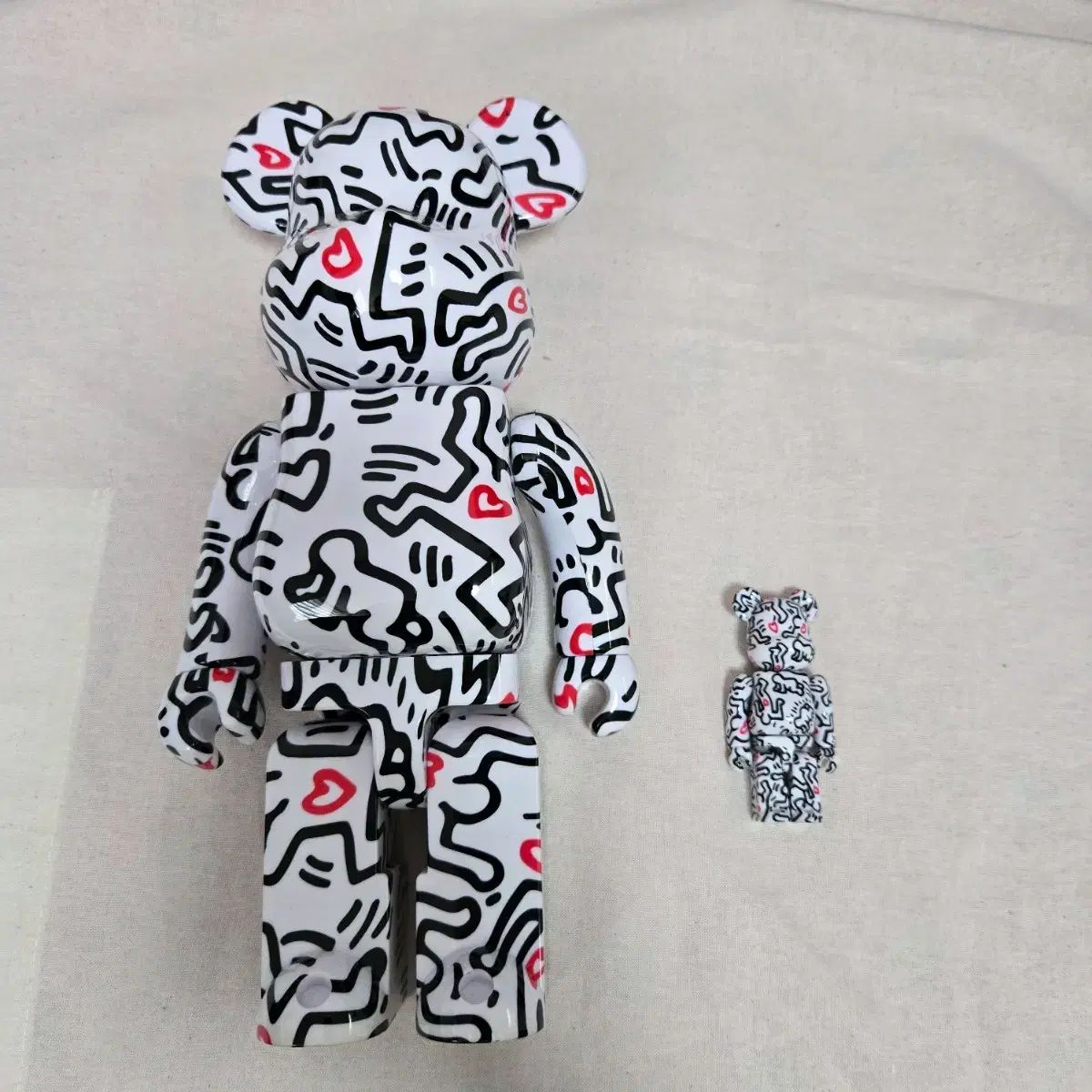 キース・ヘリング BE@RBRICK(ベアブリック) 400 %+ 100 % - メルカリ